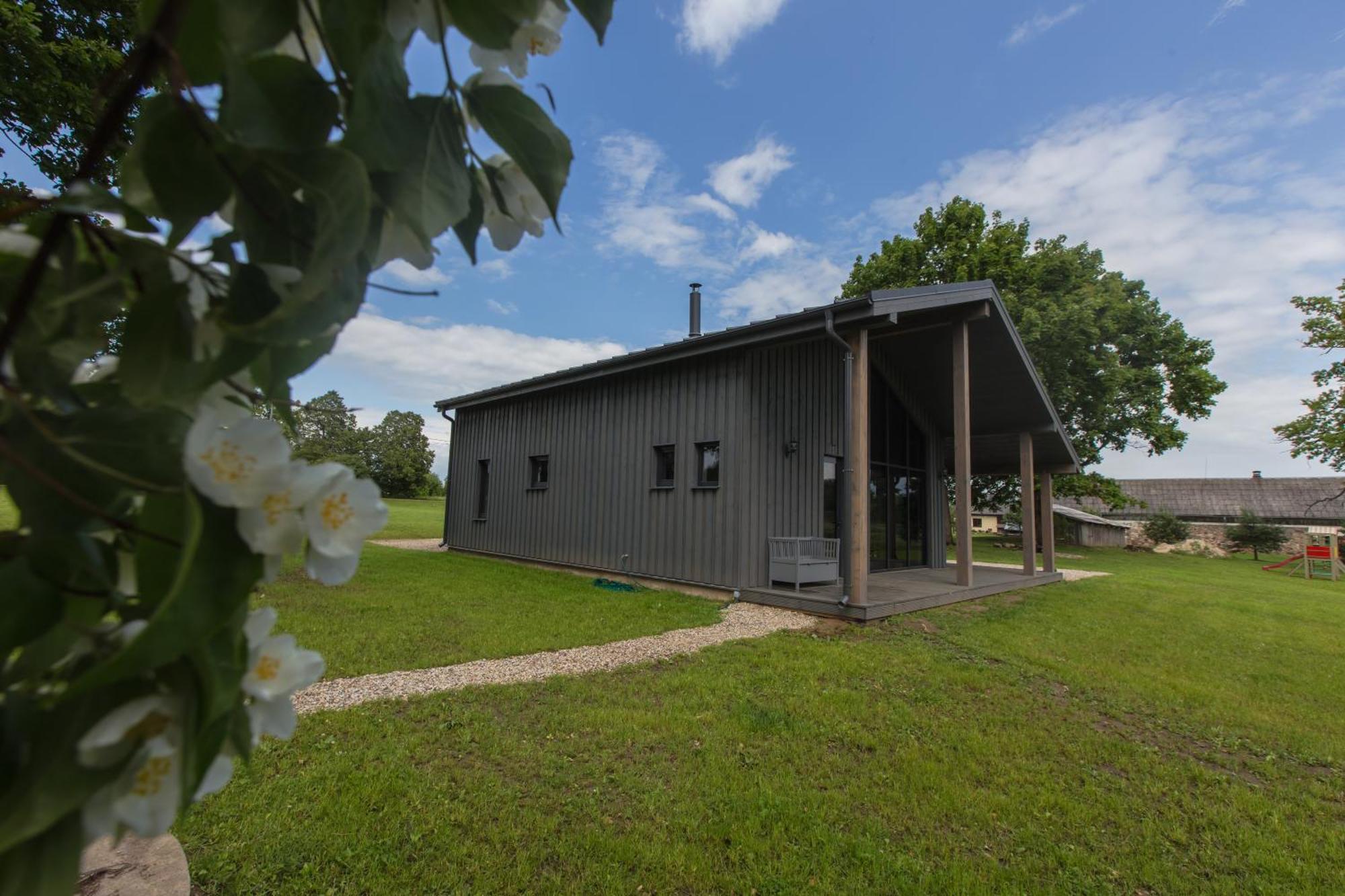 Holiday Home Uzbazes Valmiera Ngoại thất bức ảnh