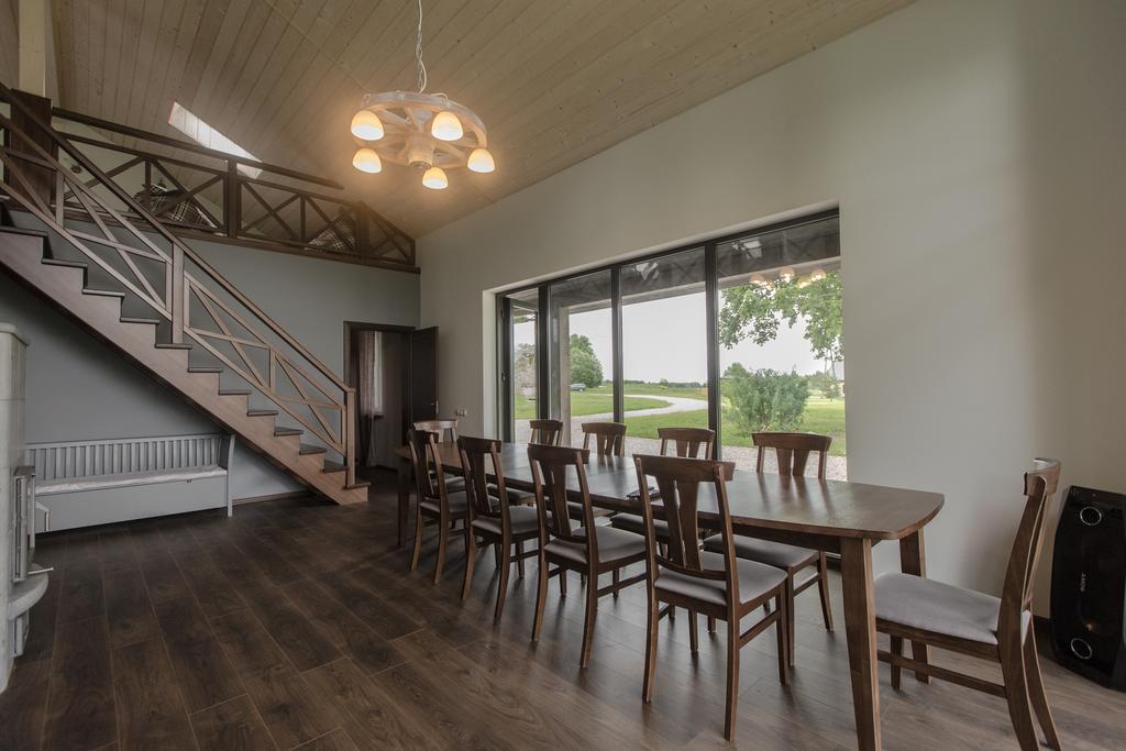 Holiday Home Uzbazes Valmiera Phòng bức ảnh